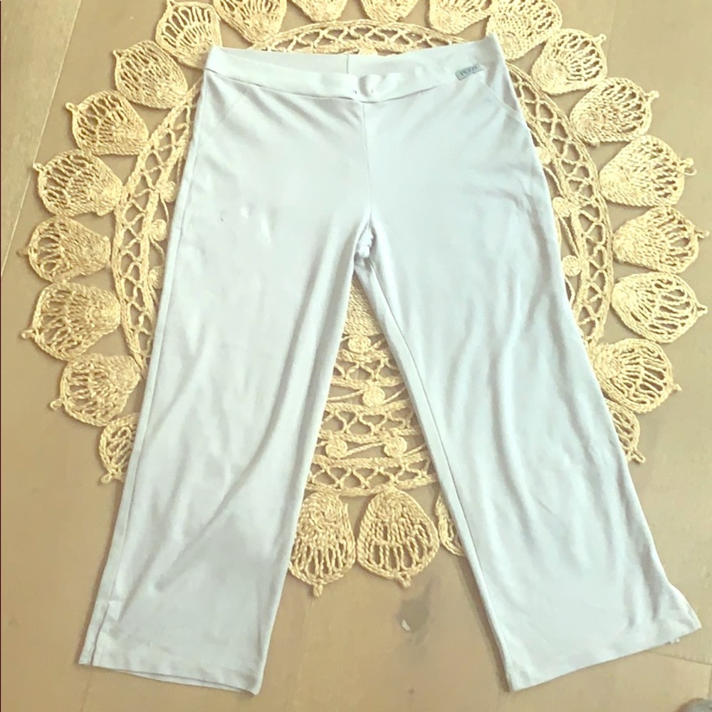 Capri pants